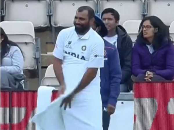  తెగ నవ్వుకున్న ఫాన్స్: