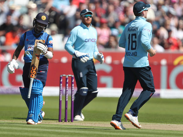 సిగరేట్ కోసం వచ్చి..