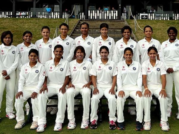 8 మందికి మాత్రమే: 8 మందికి మాత్రమే: