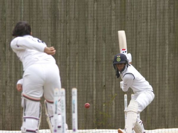 అనుభవజ్ఞులతో ఇంగ్లండ్: అనుభవజ్ఞులతో ఇంగ్లండ్: