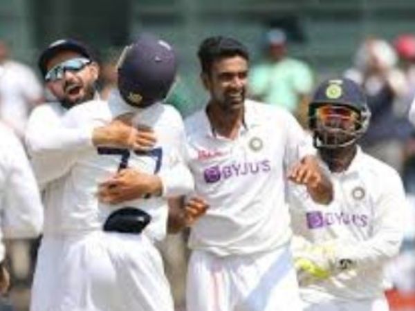  ఇద్దరు స్పిన్నర్ల కాంబినేషన్​..