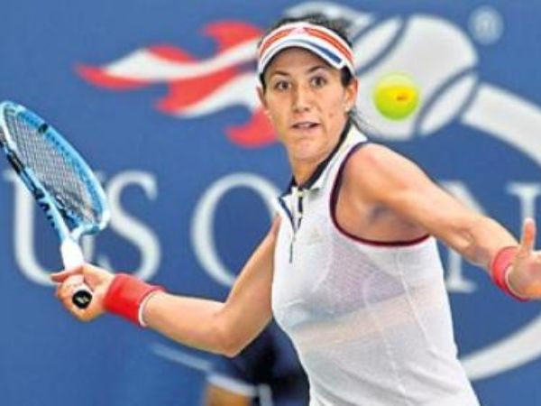 ముగురుజా అవుట్‌