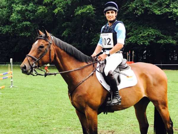 ఈక్వెస్ట్రియన్‌ (1)