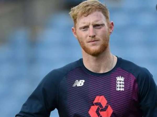 రీప్లేస్ ఎవరు?