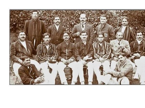 హిందూ జట్టు తరఫున..