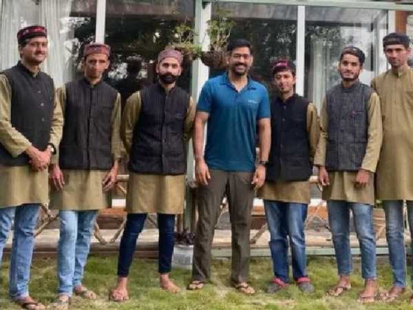 పోలీసులతో దెబ్బలు: