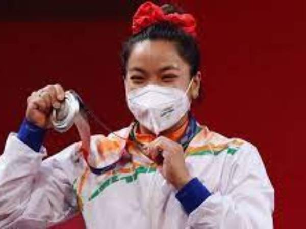  నజరానాతో పాటు: