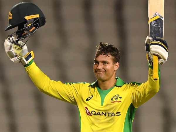 అలెక్స్ క్యారీ కేప్టెన్సీ..