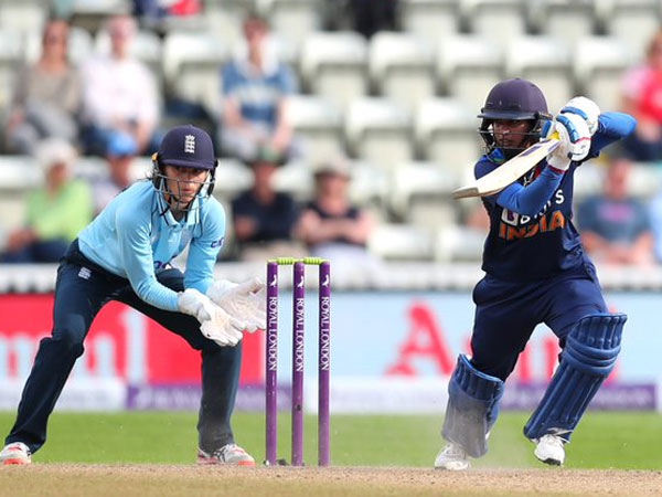 ఇంగ్లండ్ విజయం