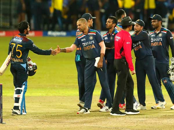 బ్యాట్స్మన్ ఆప్షన్ లేకపోవడం బ్యాట్స్మన్ ఆప్షన్ లేకపోవడం