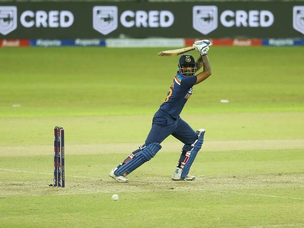 సూర్య సూపర్ ఫీఫ్టీ..