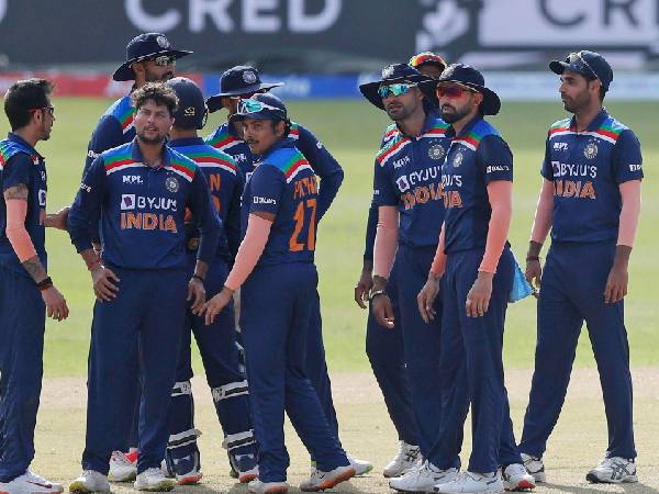 చెలరేగిన భారత స్పిన్న‌ర్లు: