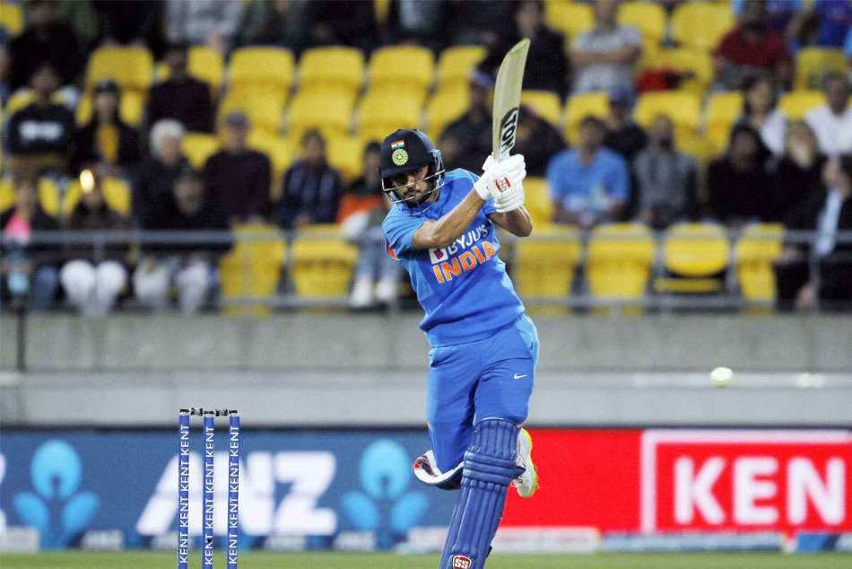 Aakash Chopra feels Manish Pandey should be played in the middle order vs Sri Lanka Tour Aakash Chopra feels Manish Pandey should be played in the middle order vs Sri Lanka Tour