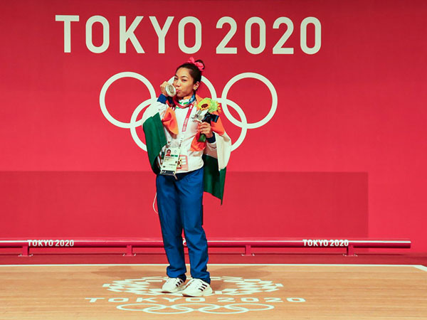 202 కిలోలు ఎత్తి