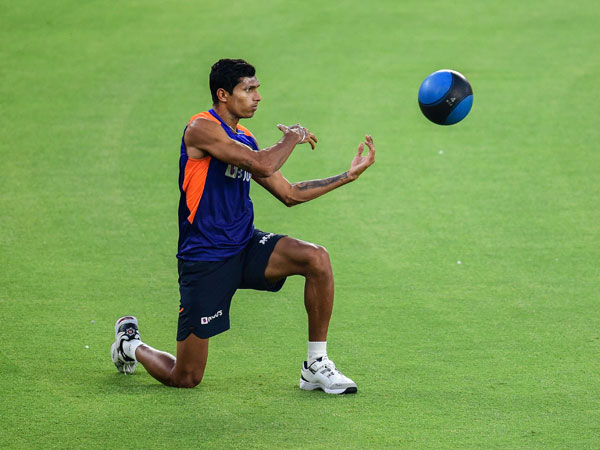 సైనీ ఔట్