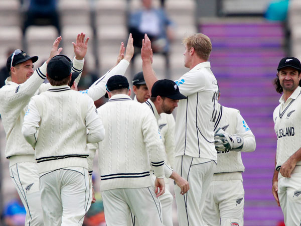 దారుణమైన పిచ్..