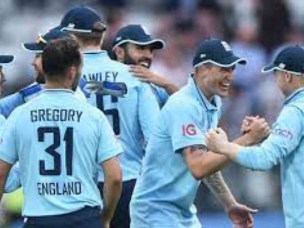  జేమ్స్ విన్స్ సూపర్ సెంచరీ...