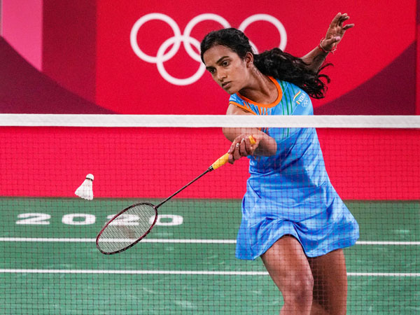 రెండో సెట్‌లో విశ్వరూపం..