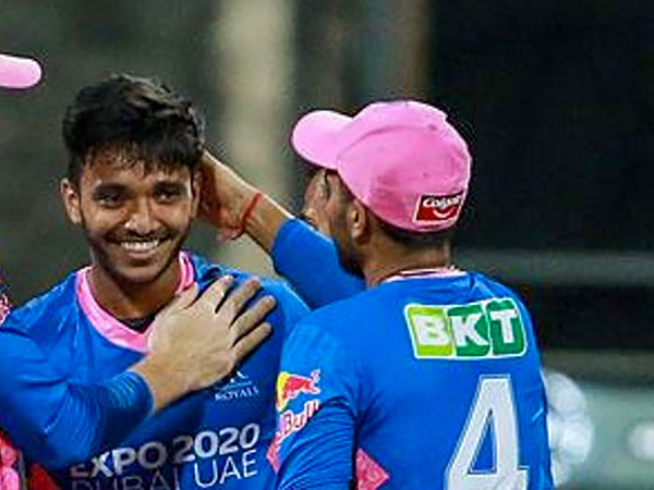 సకారియా అరంగేట్రం: