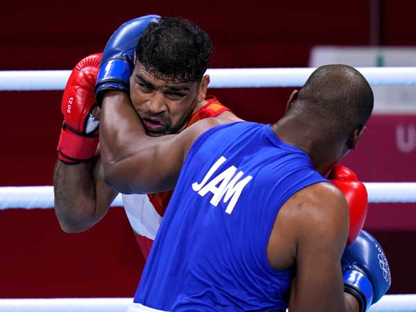 పతకానికి పంచ్ దూరంలో..