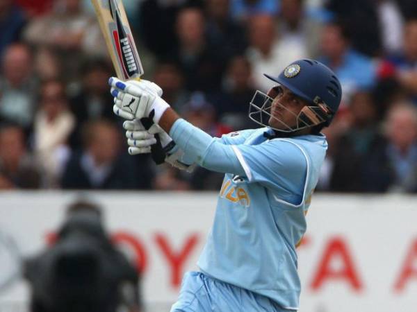 లార్డ్స్ బాల్కనీలో దాదా హంగామా: