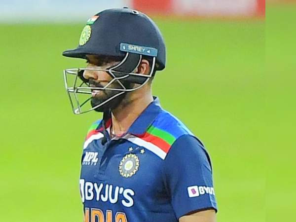 ఫస్ట్ డౌన్‌లో పడిక్కల్