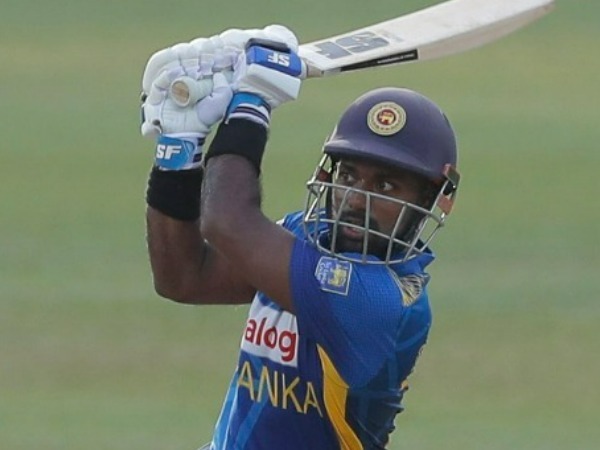 హసరంగా ఔట్..