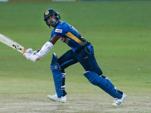 దిగ్గజాలు దూరమవడంతో: