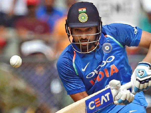 రోహిత్‌ను వెనక్కు నెట్టి..