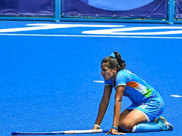 తండ్రి మరణించినా..