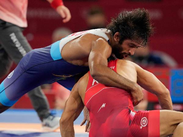  దేశవ్యాప్తంగా హర్షాతిరేకాలు.. 