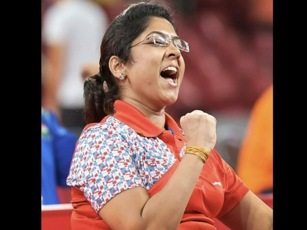 చరిత్ర లిఖించావ్.. చరిత్ర లిఖించావ్..