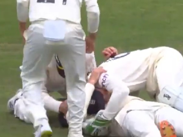 స్టన్నింగ్ క్యాచ్: