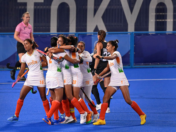 ఆరంభంలో దూకుడు..