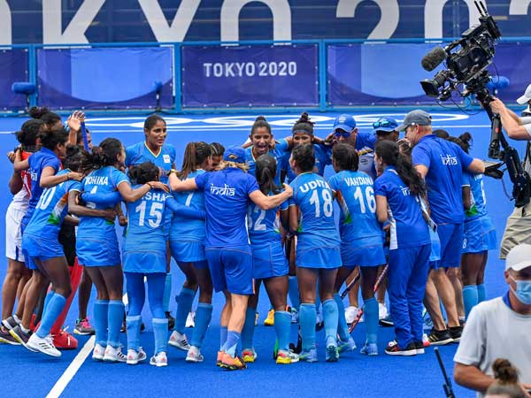 గ్రూప్ దశలో మూడు ఓటములు..