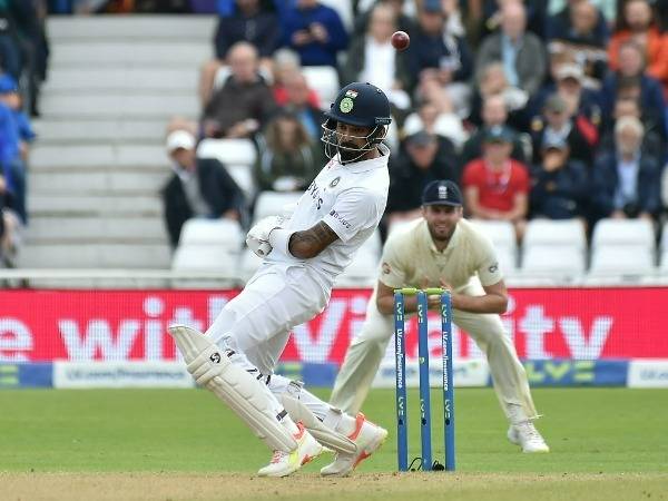 పరిస్థితులకు తగ్గట్లు షాట్స్..