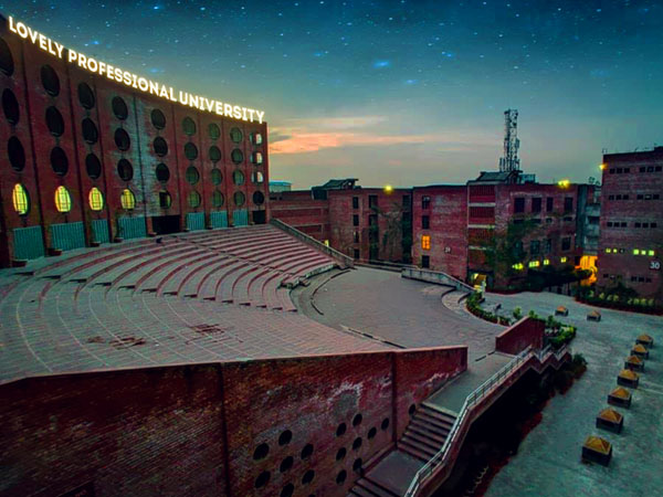  నీరజ్ చోప్రా-భజరంగ్ పునియాలకు సత్కారం