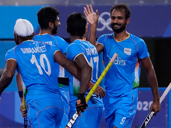 చరిత్ర సృష్టిస్తారా?