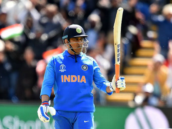 డై హార్డ్ ఫ్యాన్.. డై హార్డ్ ఫ్యాన్..