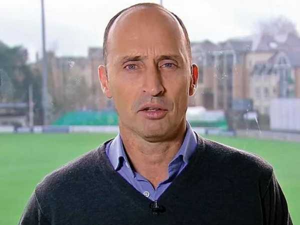 వదిలేయాల్సిన బంతులను ఆడుతున్నాడు: