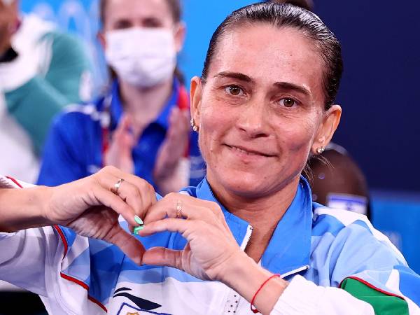 స్టాండింగ్ ఒవేషన్: స్టాండింగ్ ఒవేషన్: