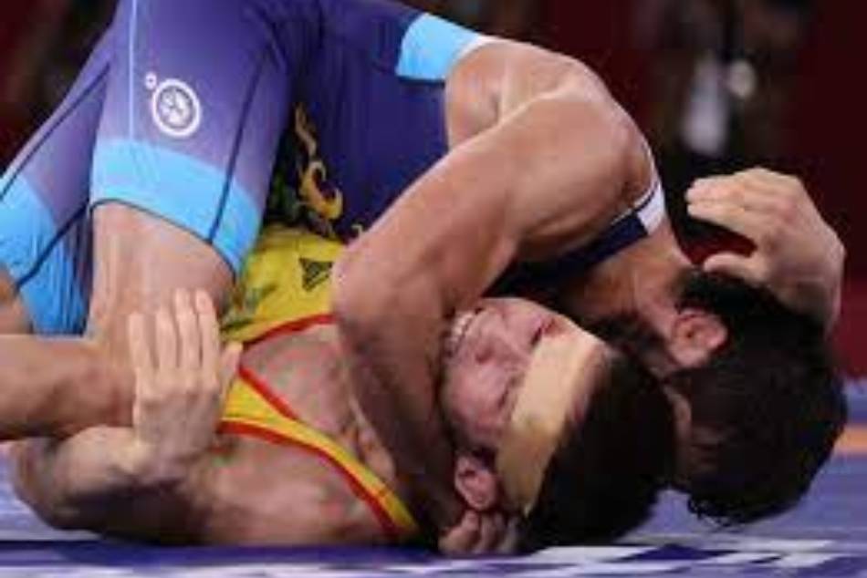 Silver medalist Ravi Dahiya reveals the truth behind Kazakh wrestler’s bite-tale Silver medalist Ravi Dahiya reveals the truth behind Kazakh wrestler’s bite-tale
