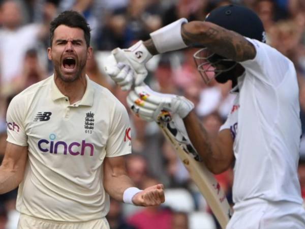 భారీ స్కోర్‌కు బ్రేక్..