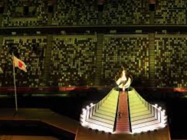 తంగవేలు పతాకధారి