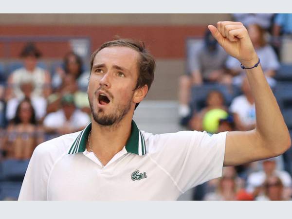 మెద్వెదెవ్‌ జోరు..