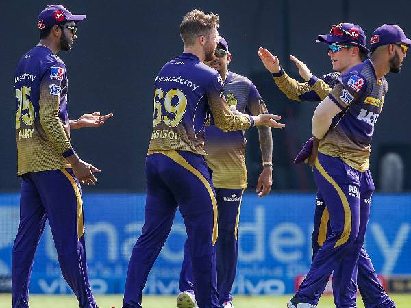 నరైన్ మెరుపులు..