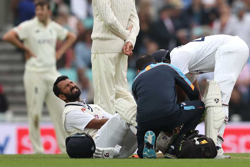 Ind vs Eng 4th test: Cheteshwar Pujara slam fifty, after twisted his ankle as running between the wickets Ind vs Eng 4th test: Cheteshwar Pujara slam fifty, after twisted his ankle as running between the wickets