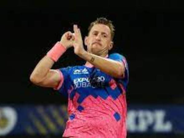  నాన్‌‌స్ట్రైక్ ఎండ్‌లోకి రాగానే: