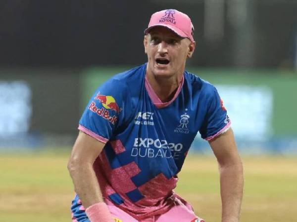  తీవ్ర అసహనంలో మోరిస్: