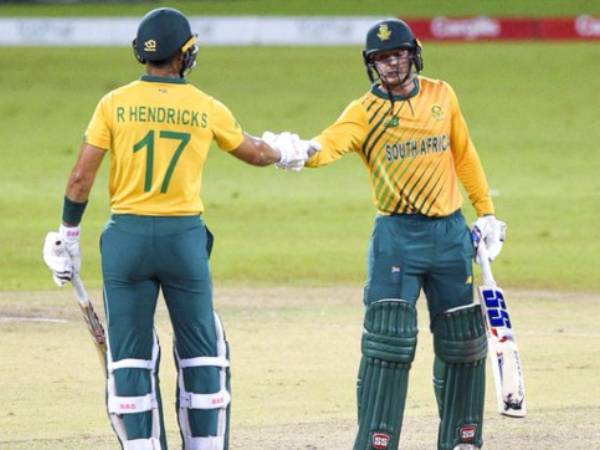 ఆనందంలో ఫాన్స్: